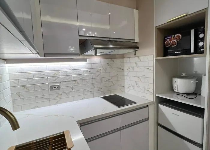 88 Radiance Bay Aparthotel